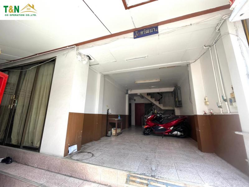 อพาร์ทเม้นท์ 18000000 กรุงเทพมหานคร เขตห้วยขวาง ห้วยขวาง