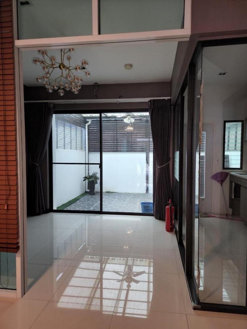 ทาวน์เฮาส์ 7450000 กรุงเทพมหานคร เขตลาดพร้าว ลาดพร้าว