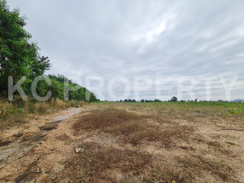 ที่ดิน 3000000 ชลบุรี ศรีราชา บึง