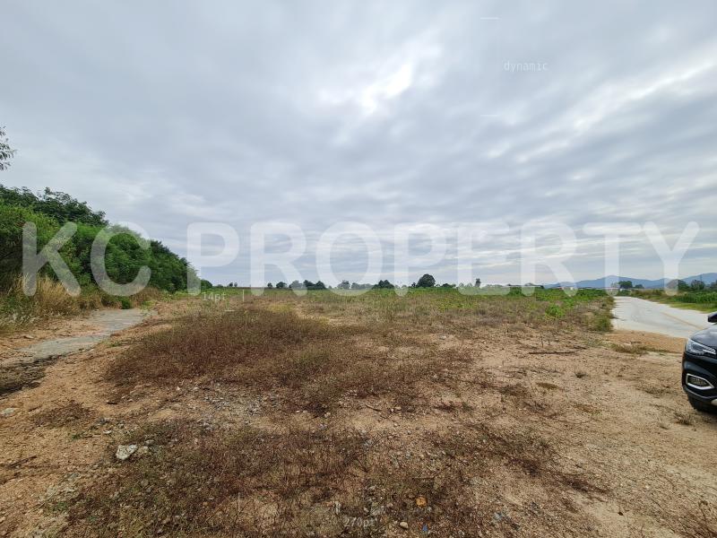 ที่ดิน 3000000 ชลบุรี ศรีราชา บึง