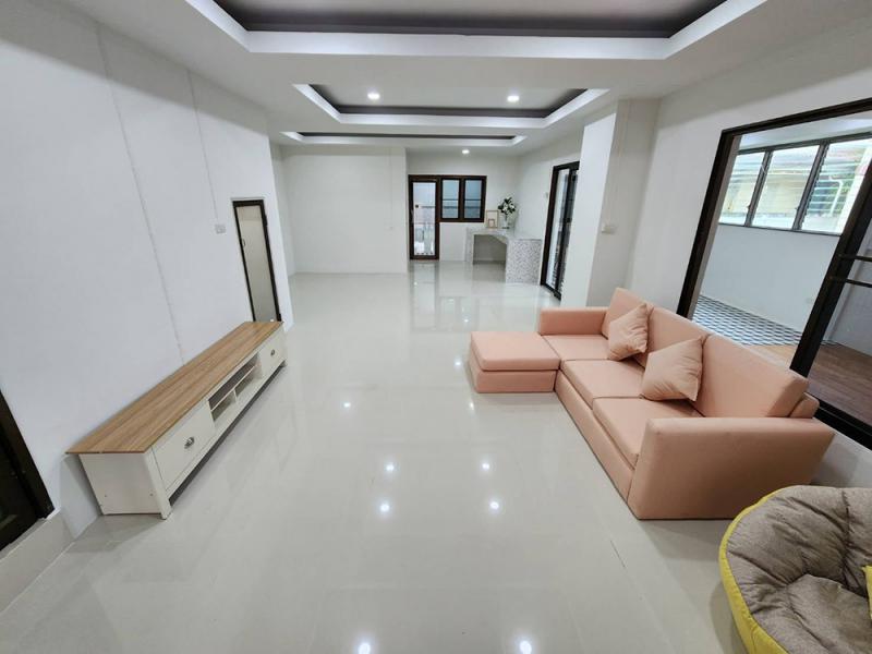 บ้านเดี่ยว 3050000 ชลบุรี เมืองชลบุรี เสม็ด