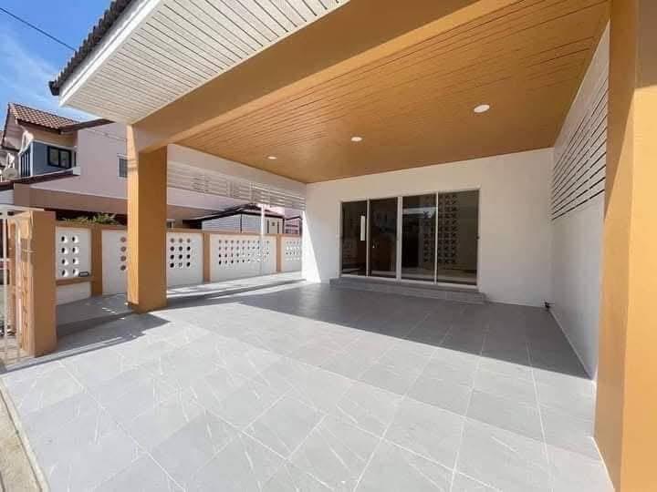 ทาวน์เฮาส์ 2450000 ปทุมธานี ธัญบุรี บึงยี่โถ