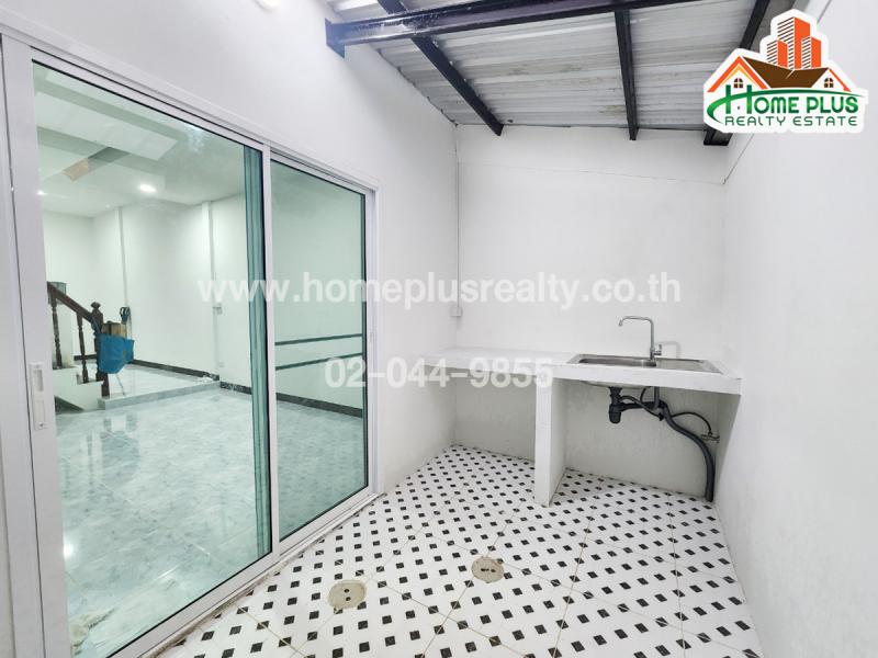 ทาวน์เฮาส์ 1390000 ปทุมธานี ธัญบุรี บึงยี่โถ