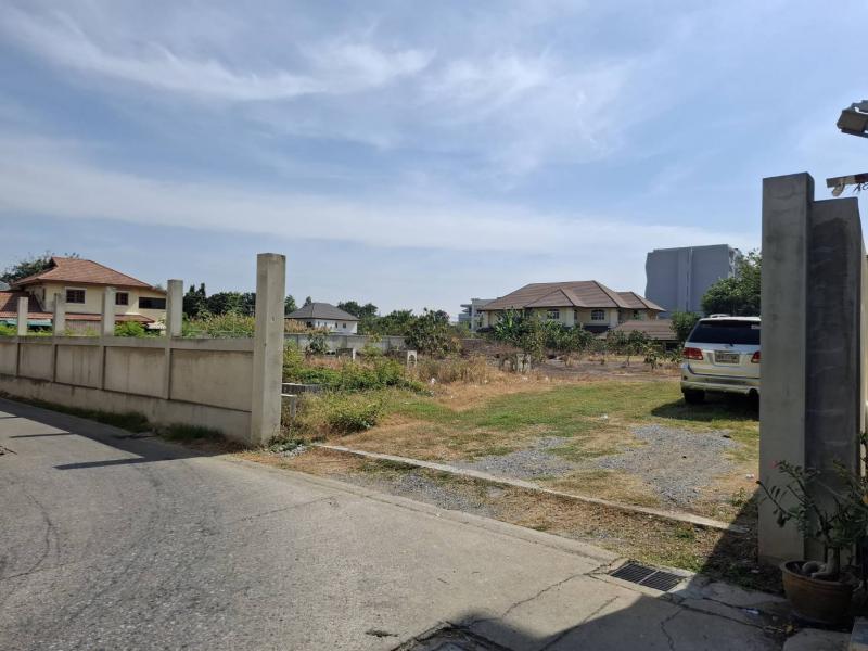 ที่ดิน 55000000 ปทุมธานี เมืองปทุมธานี บางปรอก