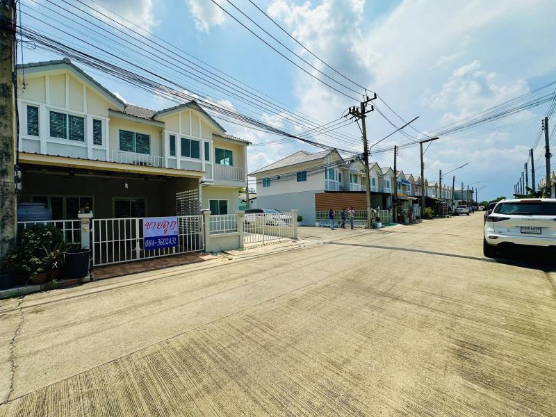 ทาวน์เฮาส์ 1950000 ปทุมธานี ลำลูกกา ลาดสวาย