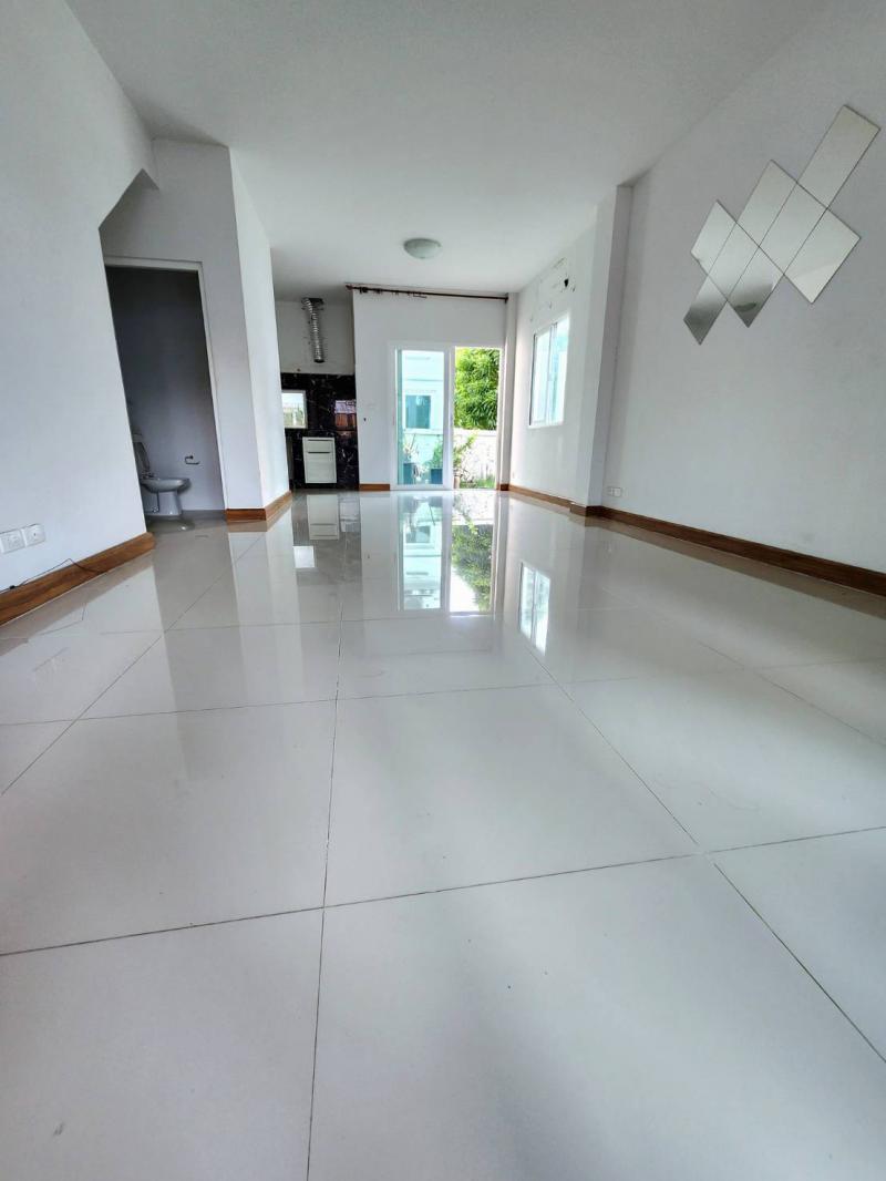 ทาวน์เฮาส์ 4250000 กรุงเทพมหานคร เขตบางเขน ท่าแร้ง