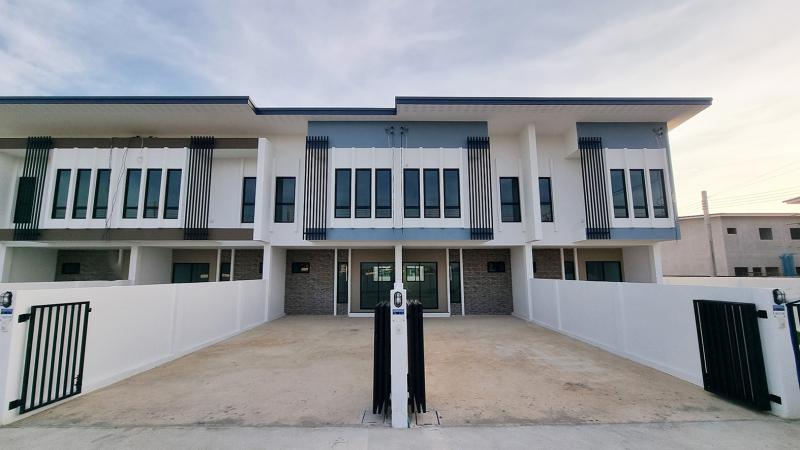 ทาวน์เฮาส์ 2350000 กรุงเทพมหานคร เขตหนองจอก กระทุ่มราย