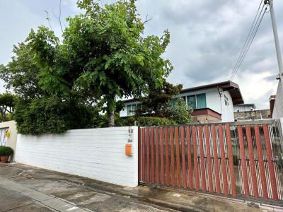 บ้านเดี่ยว 27500000 กรุงเทพมหานคร เขตจตุจักร ลาดยาว