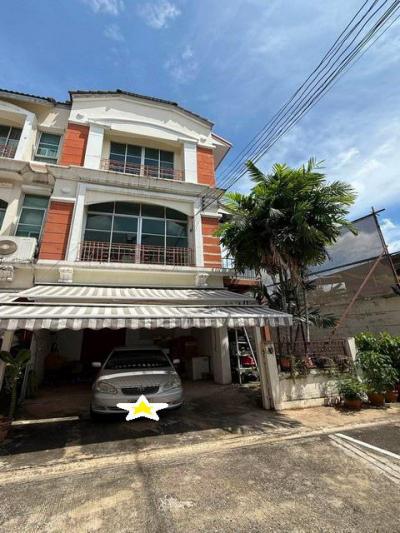 ทาวน์เฮาส์ 11900000 กรุงเทพมหานคร เขตจตุจักร ลาดยาว