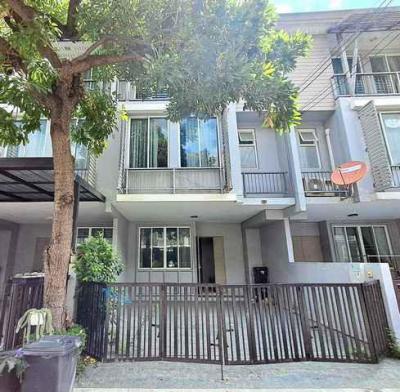 ทาวน์เฮาส์ 28000 กรุงเทพมหานคร เขตลาดพร้าว จรเข้บัว