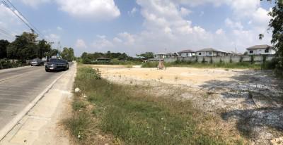 ที่ดิน 33570000 นนทบุรี บางกรวย ศาลากลาง